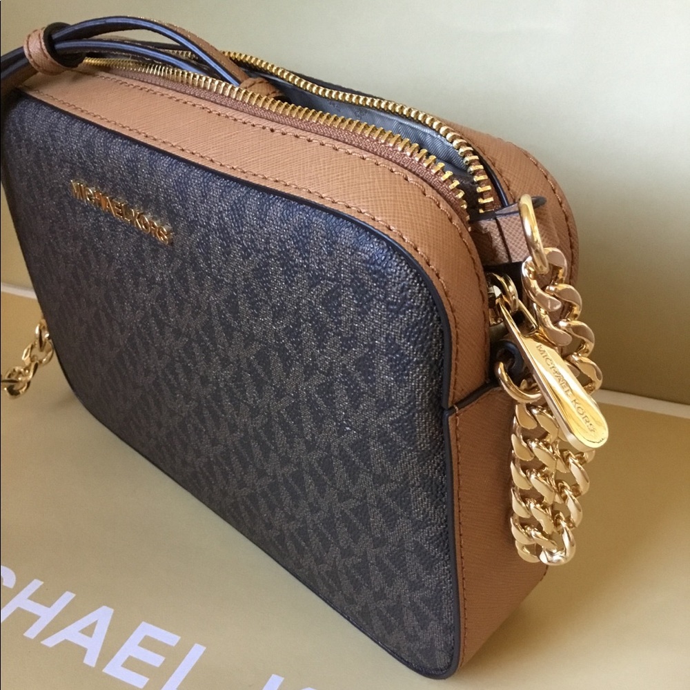 🌿Michael Kors Large Crossbody Shoulder Bag NWT. - Picture 4 of 8